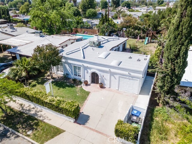 Foto del edificio - 18611 Elkwood St