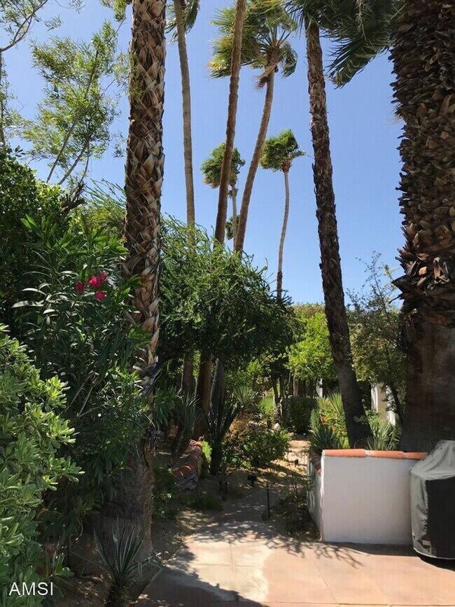 Building Photo - 3 br, 2 bath House - 1062 E Buena Vista Dr