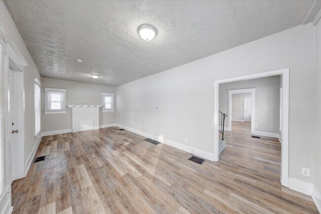 Foto del edificio - 1015 S Sheffield Ave