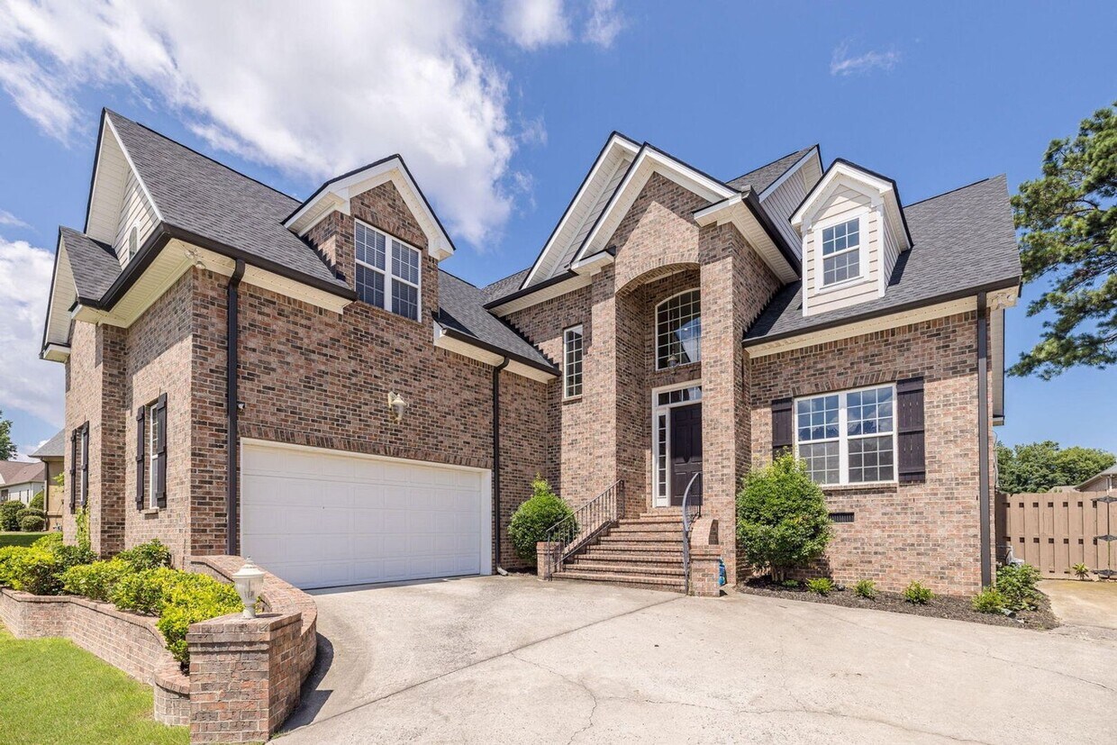 Foto principal - Available Now in Jones Creek