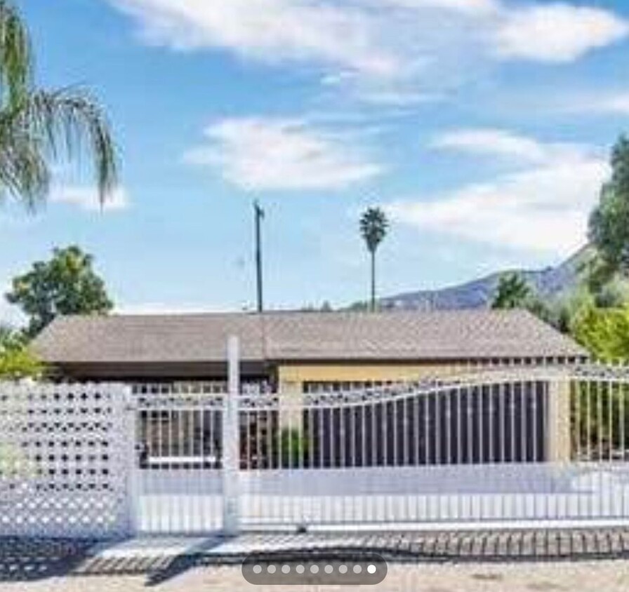 Primary Photo - Charming 1BR Duplex in Lake Elsinore