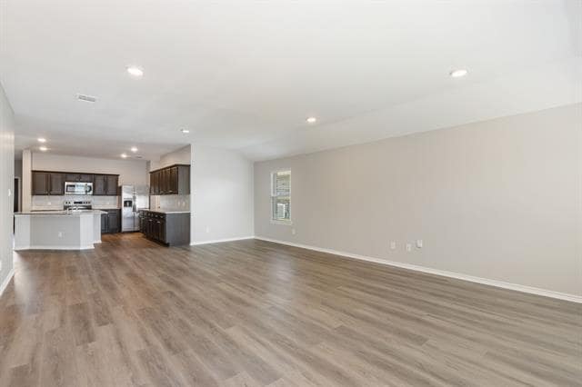 Foto del edificio - 1003 Meadow Wood Ln