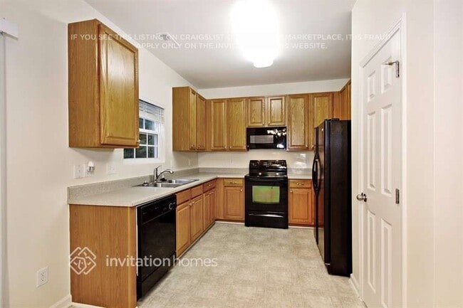 Foto del edificio - 175 River Hills Dr
