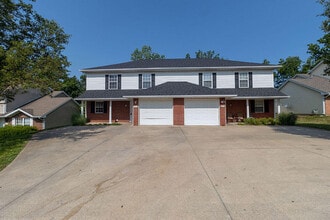 Building Photo - 1411 Godas Cir