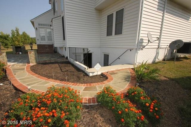 Building Photo - 25616 Summerall Dr