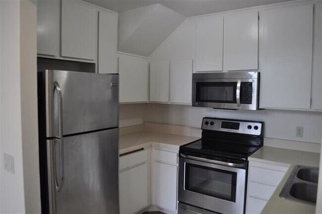 Building Photo - One Bedroom with a Bonus Loft in UTC area!!