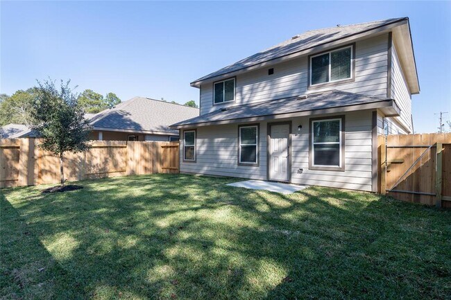 Building Photo - 2528 N Lina Ct