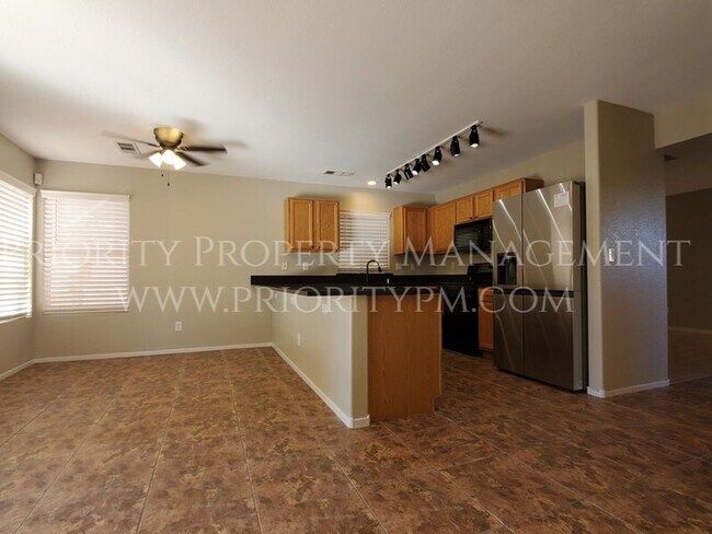 Foto del edificio - NW Single Family Home w/INGROUND POOL!!