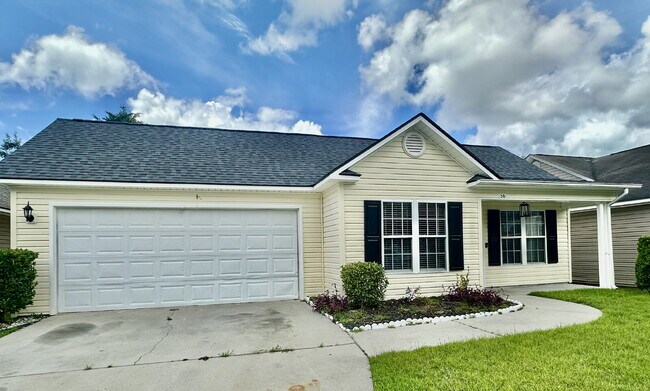 Building Photo - Three Bedroom Updated Single Level Home in...