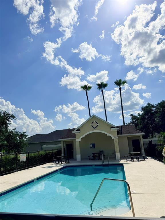 Foto del edificio - 847 Whispering Cypress Ln