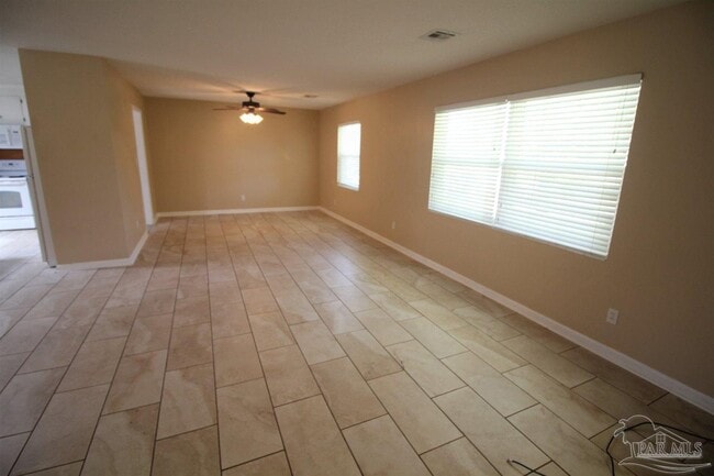 Building Photo - 11640 Chanticleer Dr