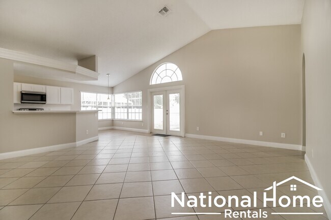 Building Photo - 2504 Davenport Cir