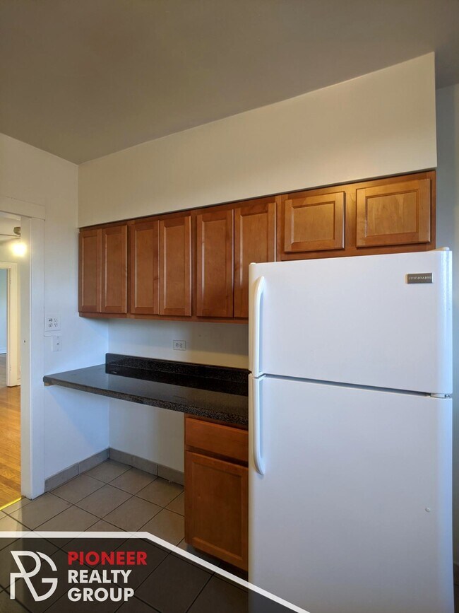 Foto del edificio - 1129 W Oakdale Ave