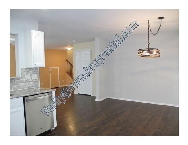 Building Photo - 707 Willow Creek Rd