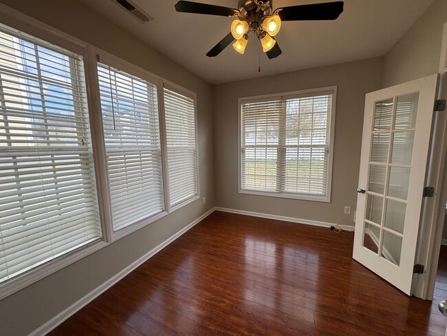 Building Photo - 4 Bedroom | 3 Bathroom Raleigh Home with F...