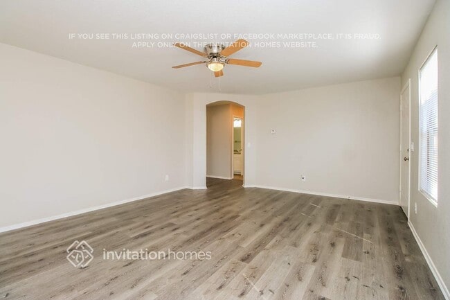 Foto del edificio - 10933 E Clovis Ave