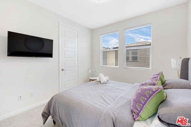 Foto del edificio - 768 Daniel Freeman Cir