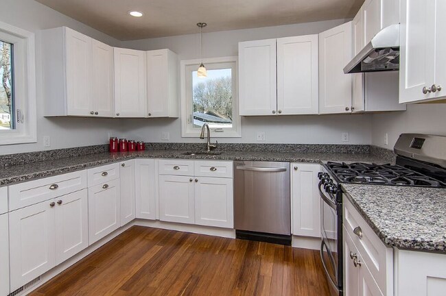 Foto del edificio - 10 Giles Ave