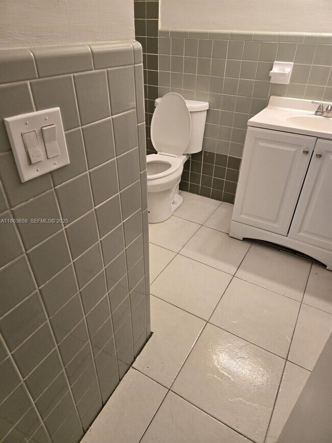 Foto del edificio - 4121 NW 30th Terrace