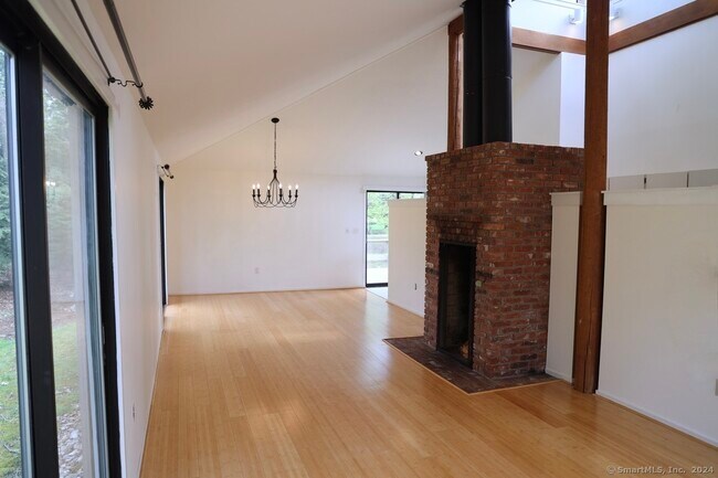 Building Photo - 3 Edgewood Cir