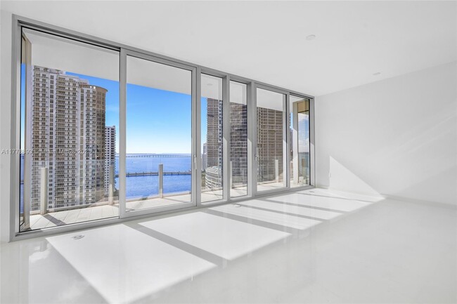 Building Photo - 300 Biscayne Blvd Way
