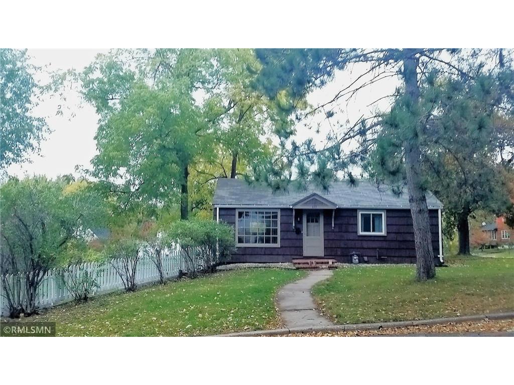 Foto principal - 823 Elm St