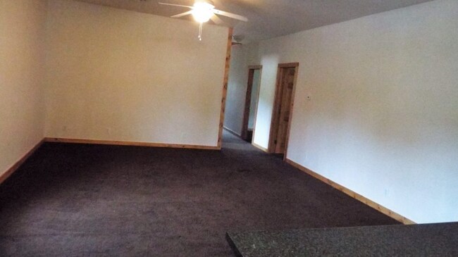 Foto del edificio - 169 Mill St