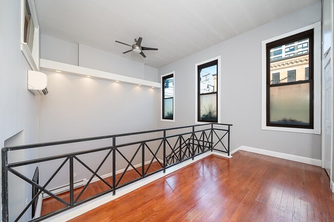 Building Photo - 211 14th St