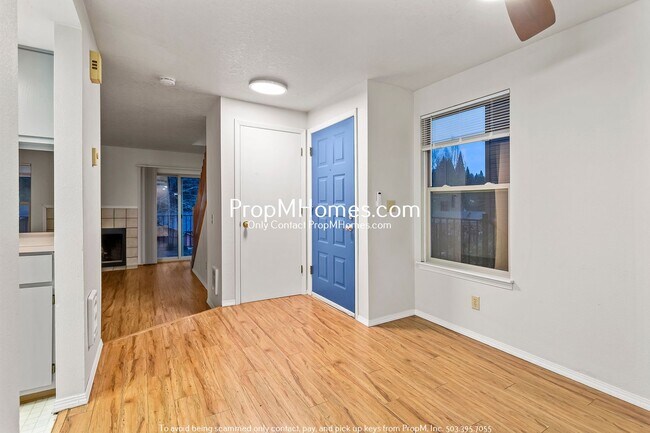 Building Photo - Charming Hillsdale/Multnomah Village Livin...