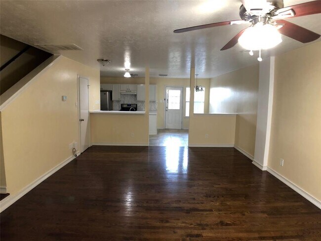 Foto del edificio - 1013 Ruthven St