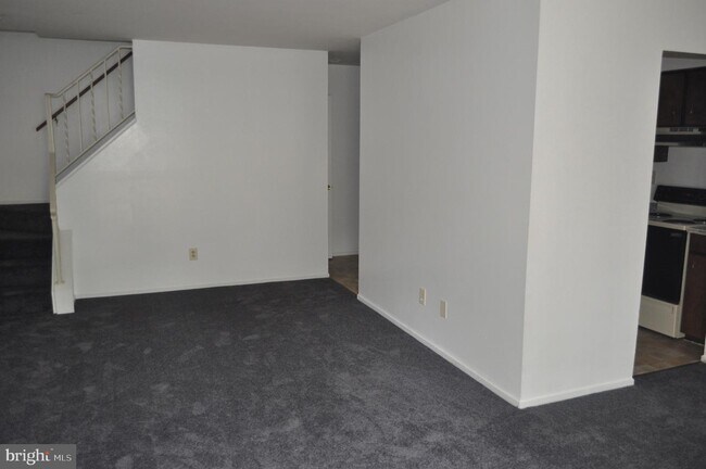Building Photo - 9302 Jarrett Ct