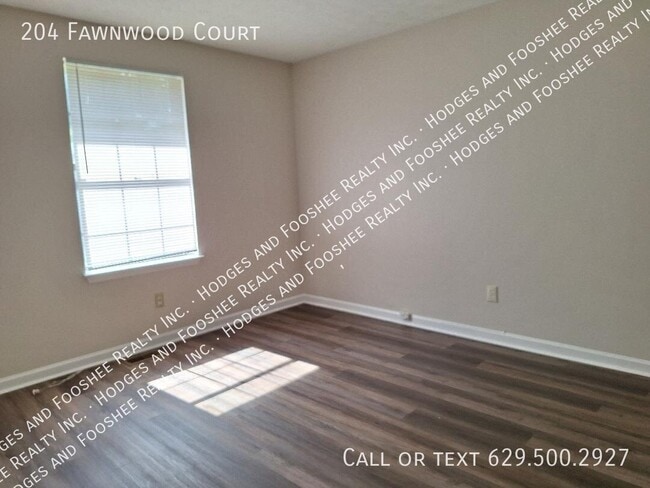 Building Photo - 204 Fawnwood Ct