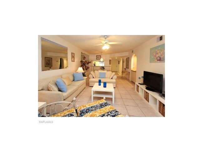 Building Photo - 267 Deerwood Cir