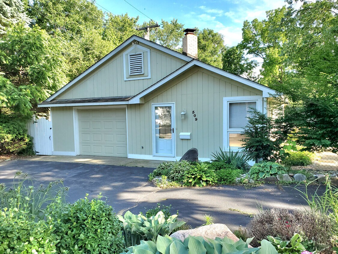 509 Washington St, Brighton, MI 48116 House Rental in Brighton, MI