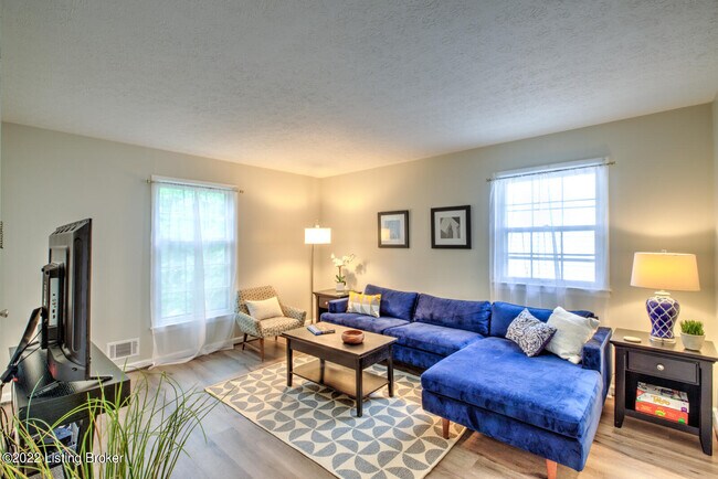 Foto del edificio - 341 S Birchwood Ave