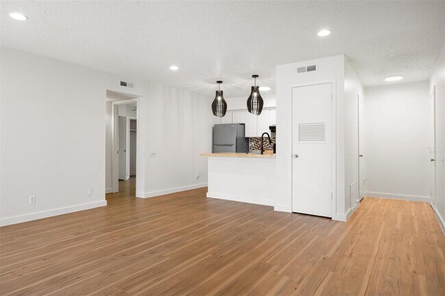 Foto del edificio - 620 S 1st St