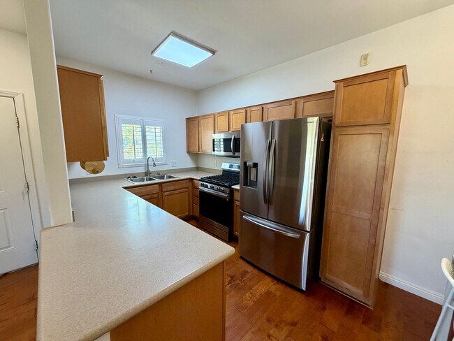 Foto del edificio - 2291 W Horizon Ridge Pkwy