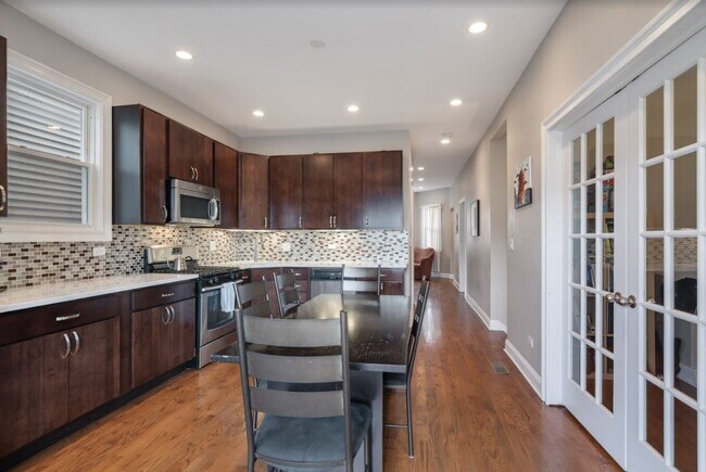 Foto del edificio - 2931 N Dawson Ave