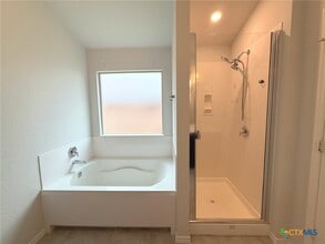 Building Photo - 8919 Sky Crest Dr