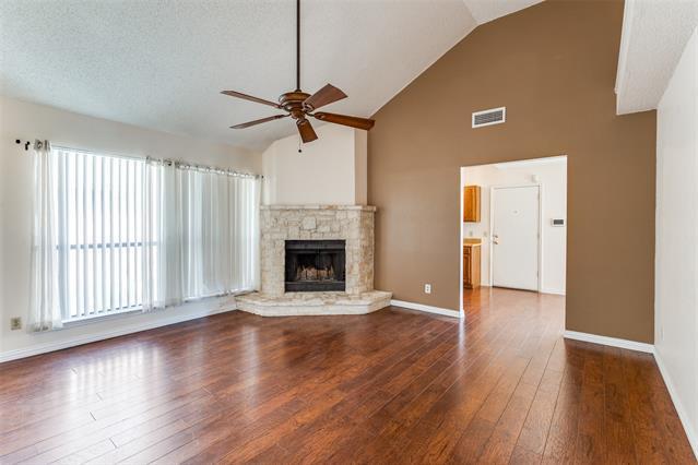 Foto del edificio - 7304 Blackthorn Dr