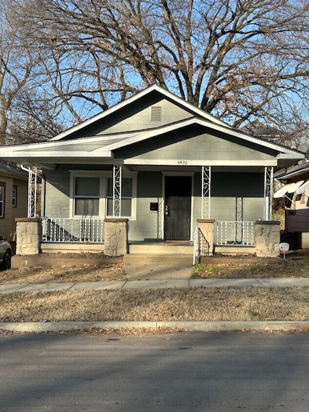Primary Photo - 4436 Flora Ave Kansas City, MO 64110
