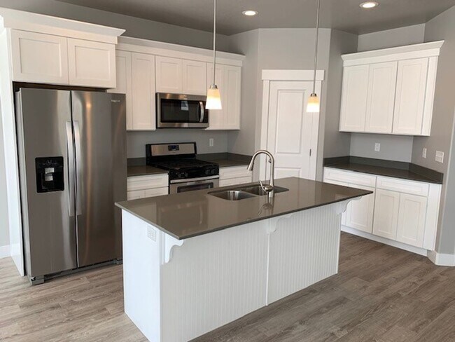 Foto del edificio - Beautiful Townhome in Great Location!