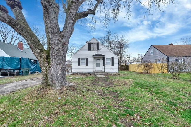 Building Photo - 118 N Kellner Rd