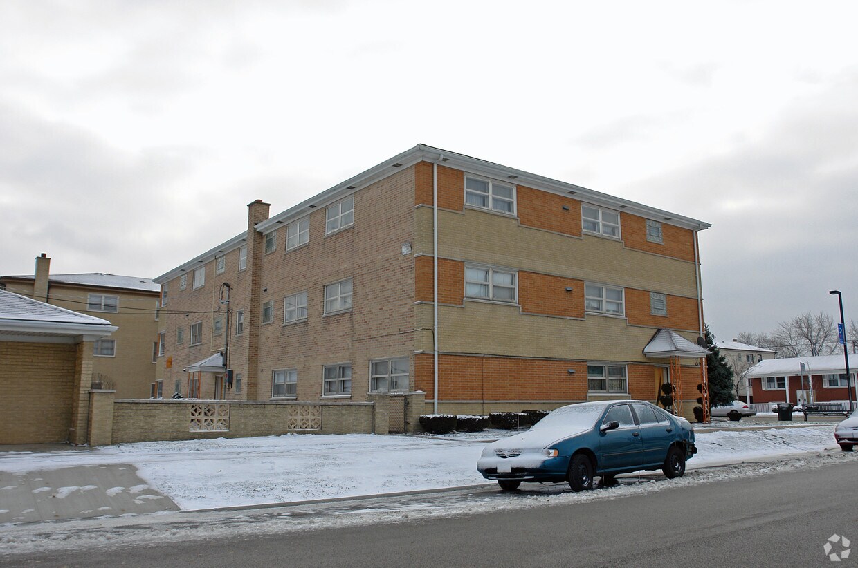 Building Photo - 5848-5850 W 79th St