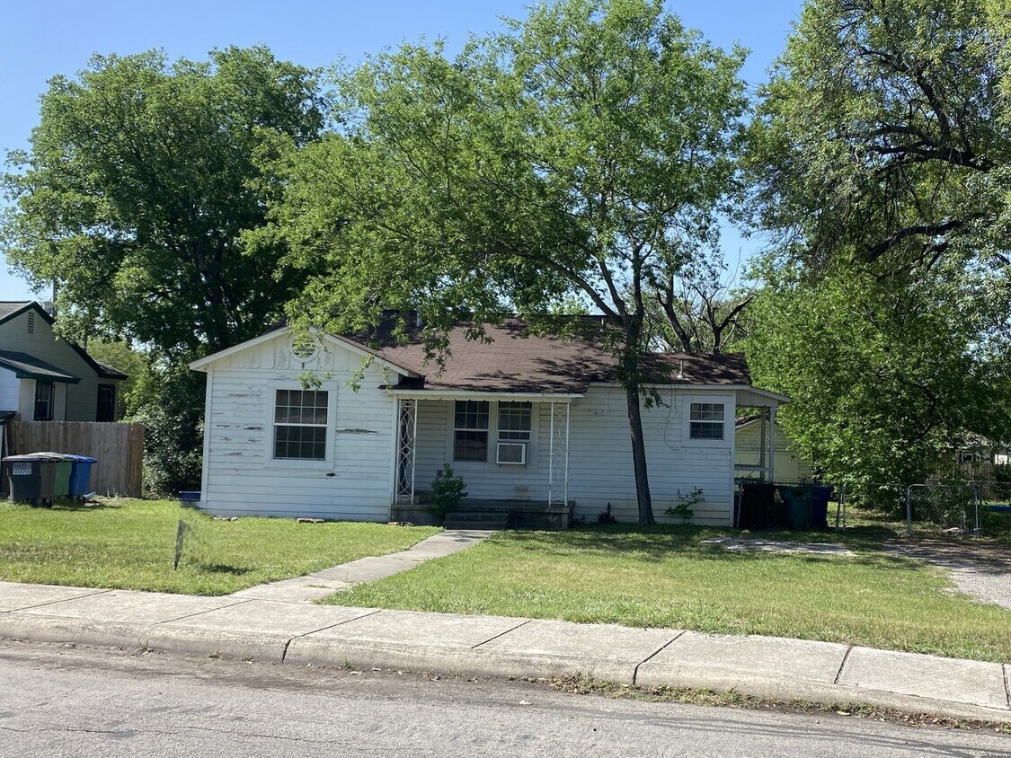 Primary Photo - 2 Bedroom/2 Bath University Park Subdivision
