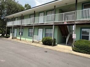 Building Photo - 575 Florosa Ct
