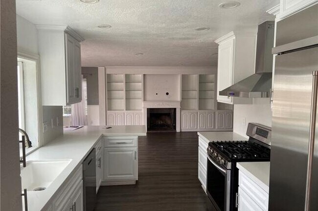 Building Photo - 963 Brandywine Ln