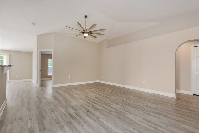 Foto del edificio - 807 Rocky Mountain Ct