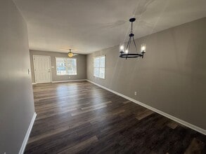 Building Photo - 1036 Park Meadow Dr