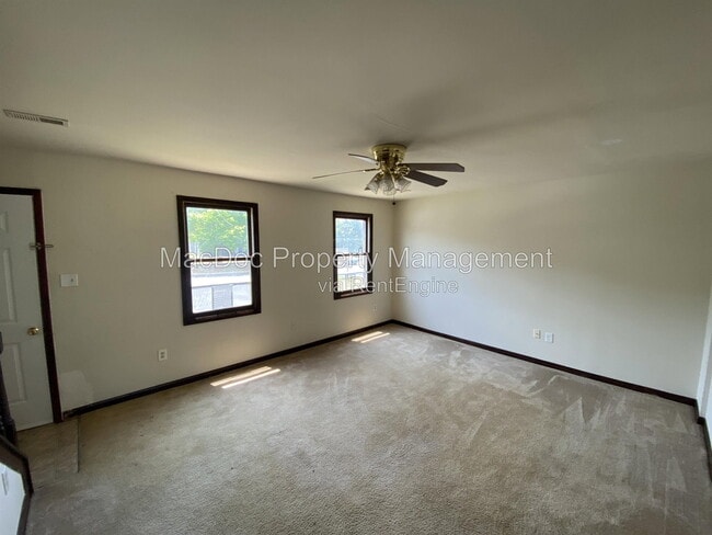 Building Photo - 5145 Cottonwood Ct